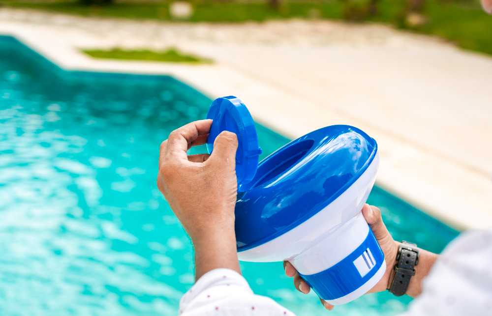 solutions pour un nettoyage des Vers dans la piscine 