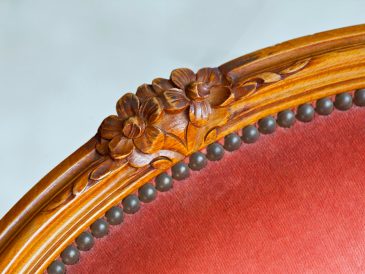 choisir un meuble en bois ancien pour votre décoration intérieure