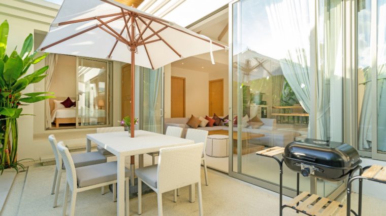 Couvrir sa terrasse à petit prix