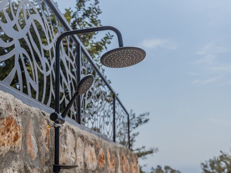 Douche inox extérieur
