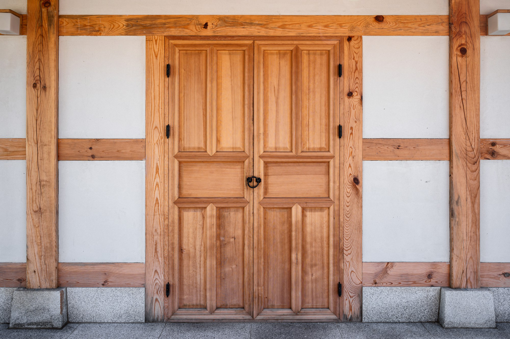 les matériaux adaptés de la Porte d'entrée pour maison ancienne