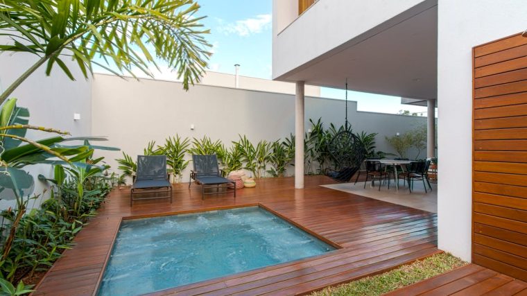avantages et conseils d'installation pour la Piscine hors sol composite